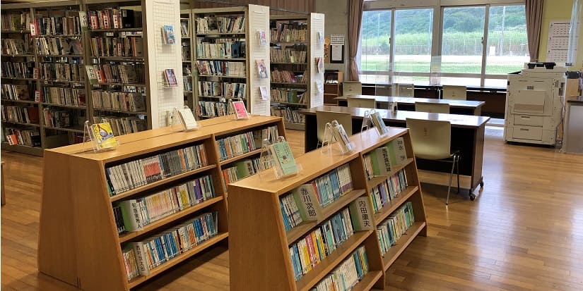 南城市立図書館玉城分館