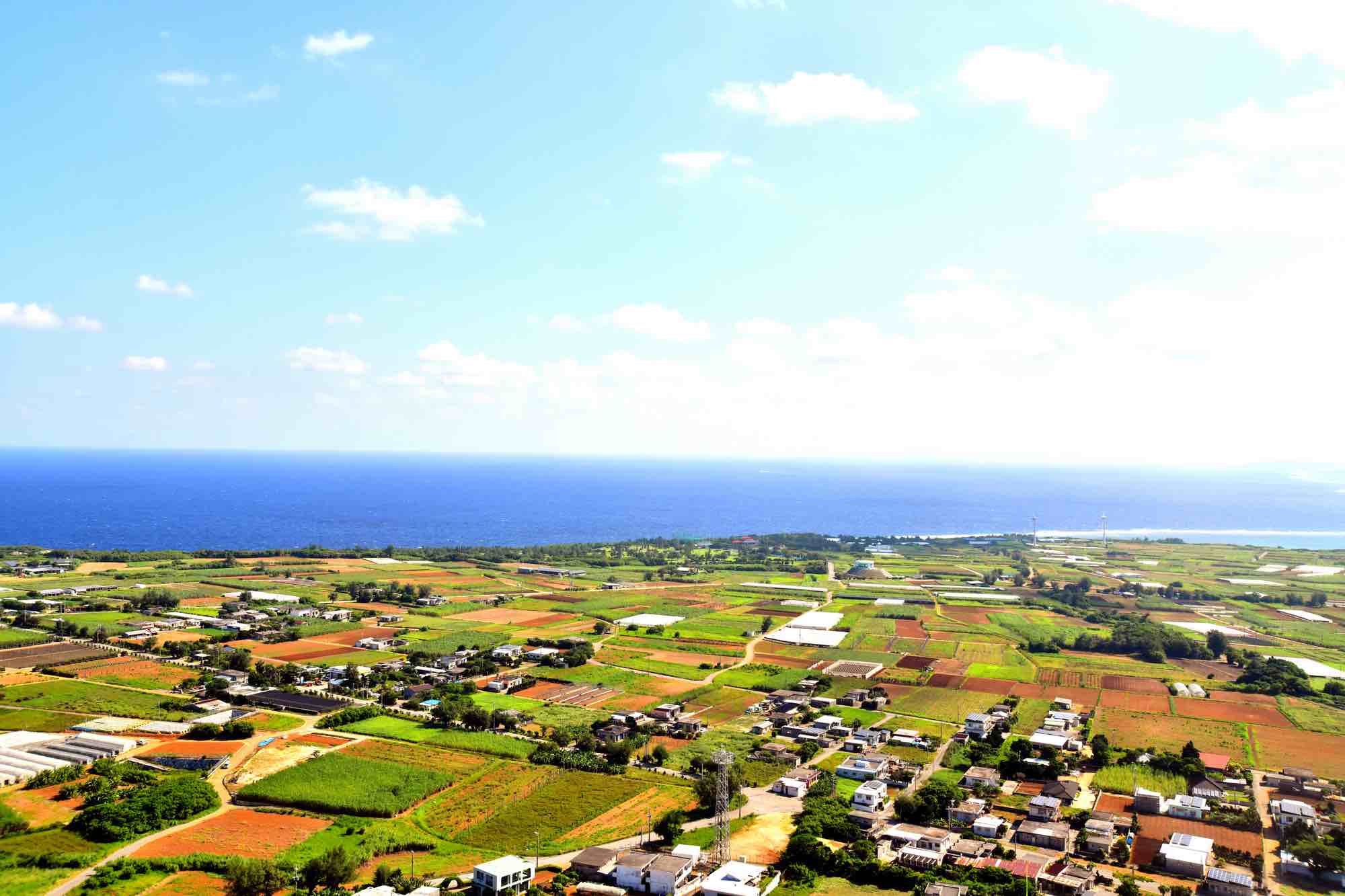人口が少ない市町村の特徴と背景