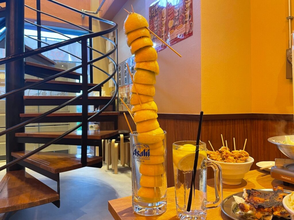 積み上げたレモンタワー