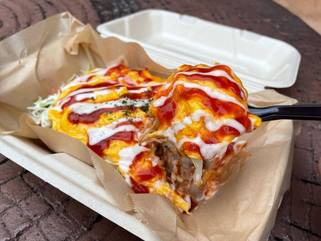 オムタコを食べる