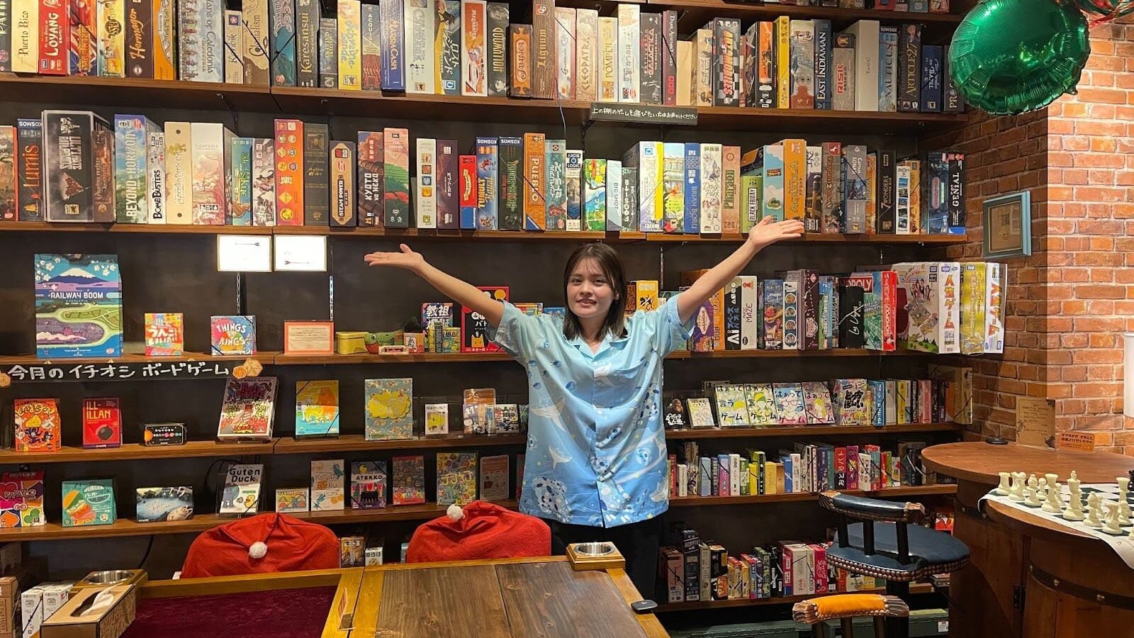 サイコロ堂シーサイド店内