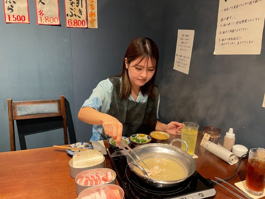 しゃぶしゃぶを楽しむはーるー