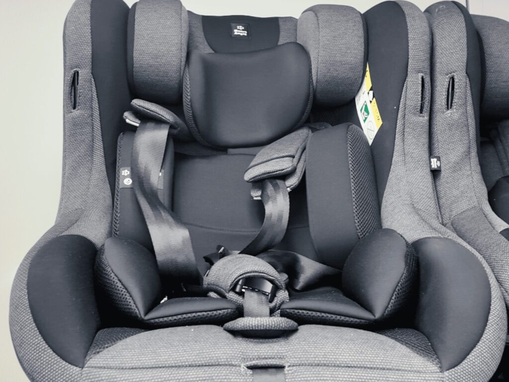 取り付け可能なチャイルドシート