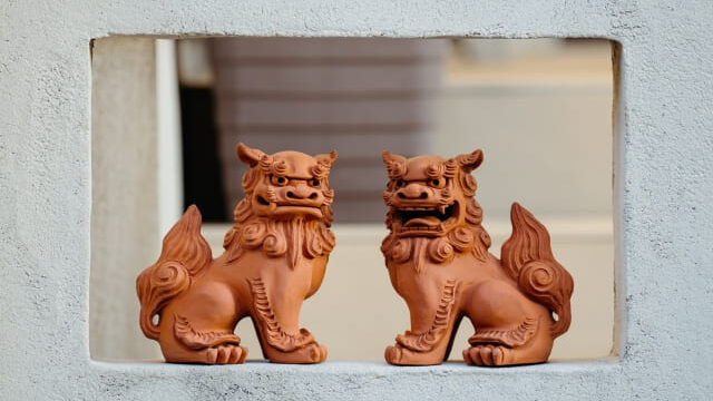 シーサーのやちむん
