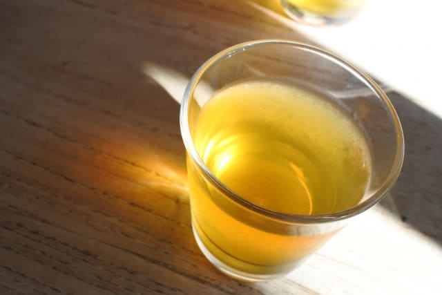 グラスに入ったさんぴん茶