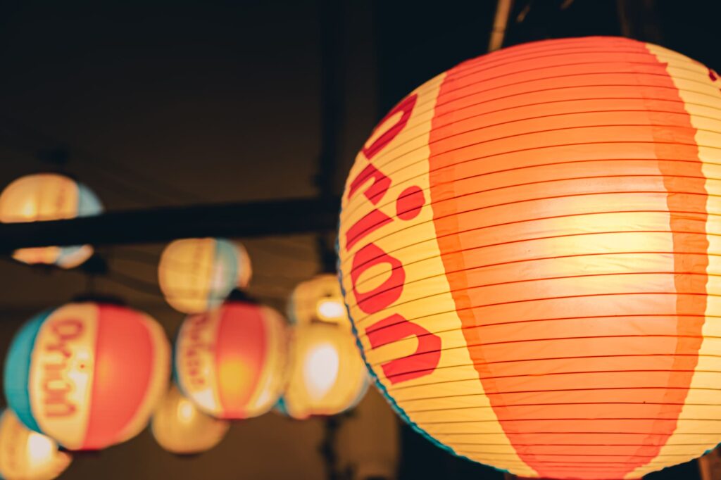祭りの提灯