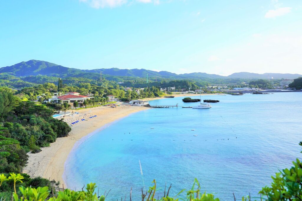 沖縄県恩納村万座ビーチ