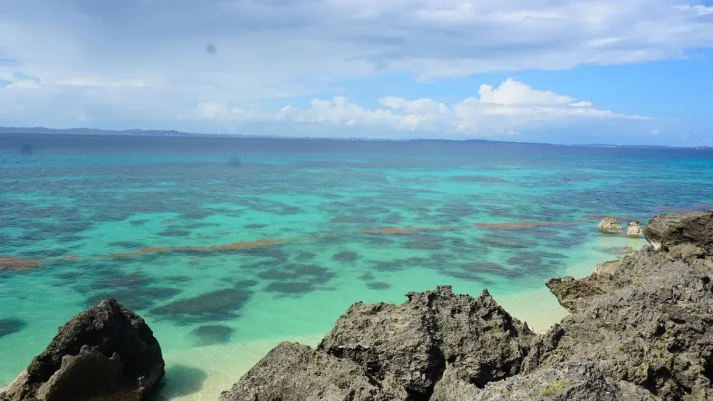 久高島の綺麗な海